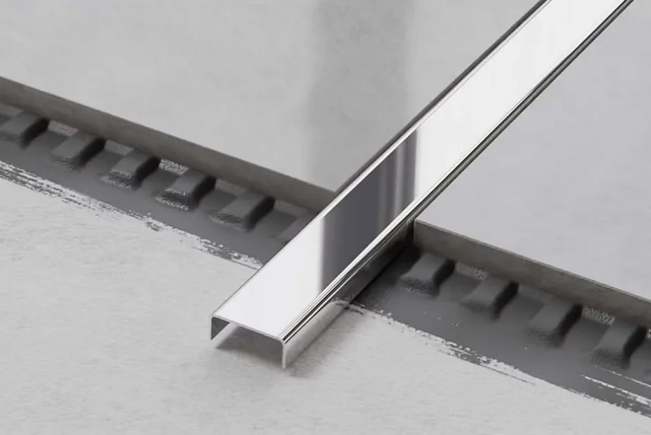 Ilcom Profilé décoratif C en acier inoxydable pour carrelage Argent poli - 10 mm x 2440 mm x 0,65 ep.