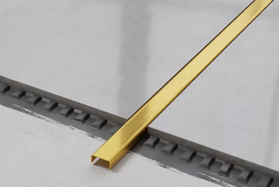 Profilé décoratif C en acier inoxydable pour carrelage Or satiné - 40 mm x 2440 mm x 0,65 ep.-Ilcom Clearance