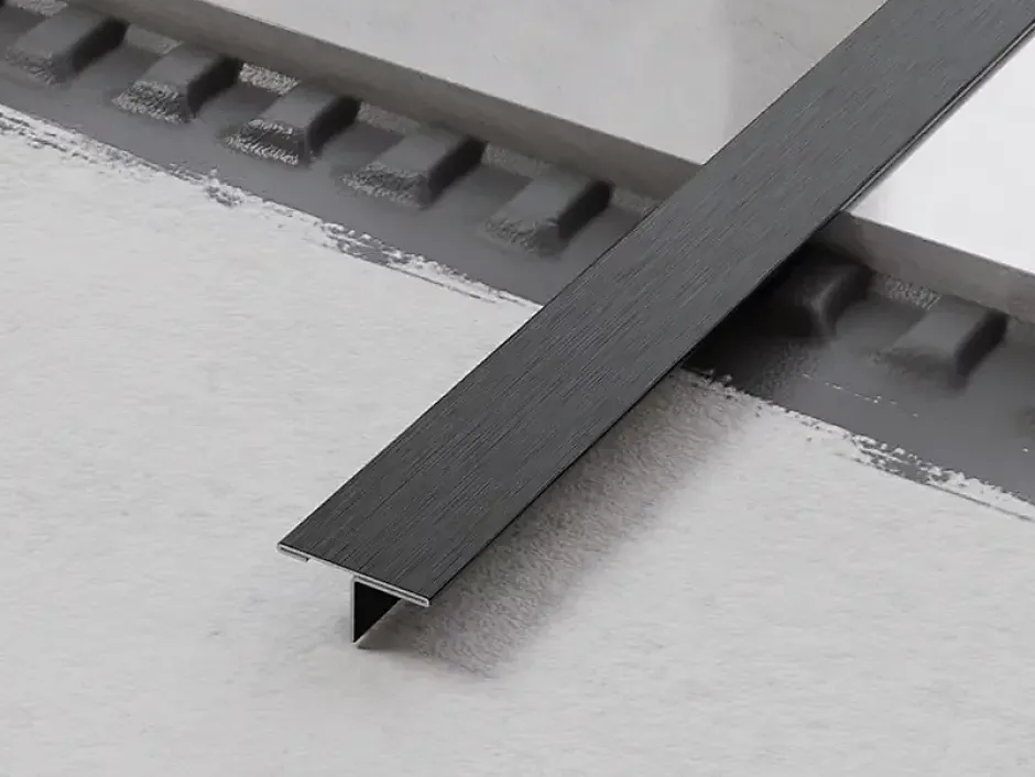 Profil décoratif T en acier inoxydable pour couvrir jonction Noir satiné - 20mm X 10mm X 2700mm-Ilcom Clearance