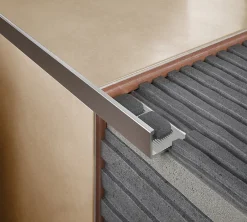 Diall Profilé de carrelage intérieur droit aluminium argent anodisé mat L.2,5m x l.2,2cm x ep.8mm
