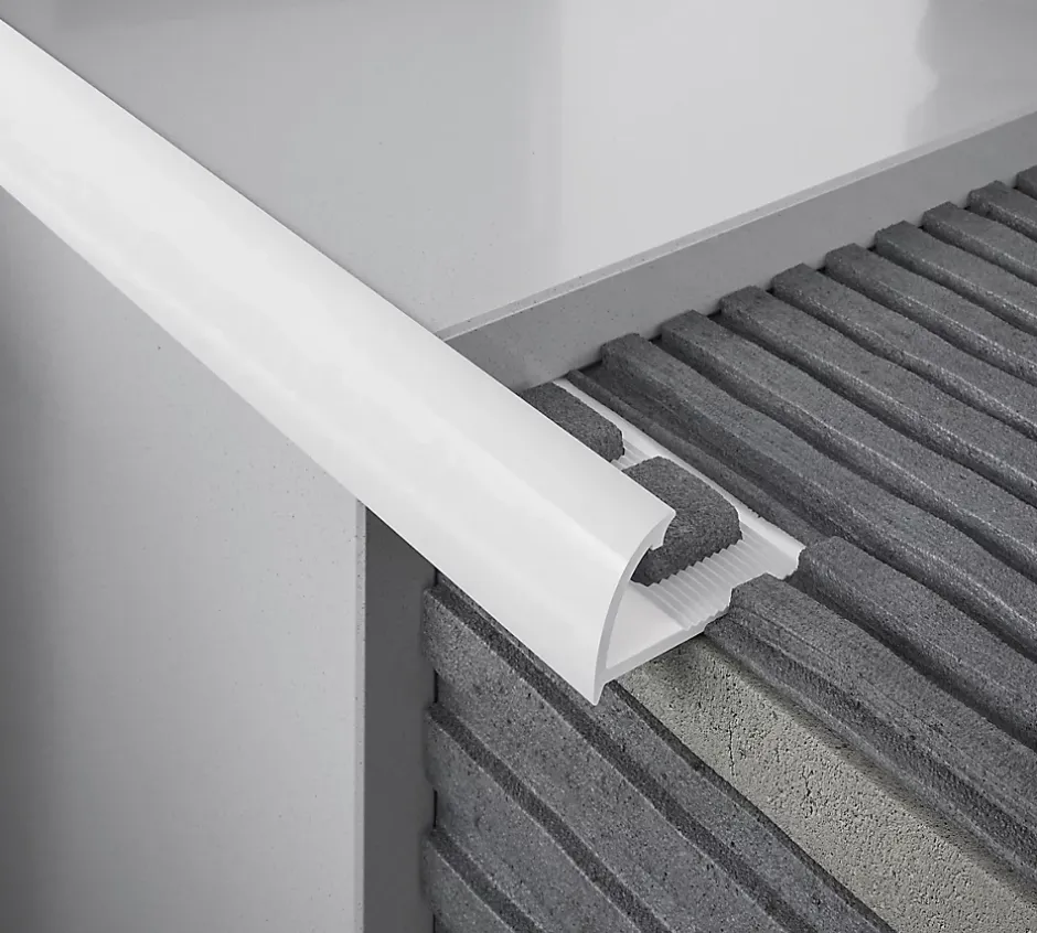 Diall Profilé de carrelage intérieur rond PVC blanc lisse L.2,5m x l.2,7 cm x ep.9mm