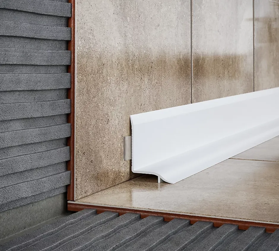 Profilé de carrelage intérieur PVC auto-adhésif arrondi blanc L.250 x l. 1.74 x Ep. 0,14 cm-Diall