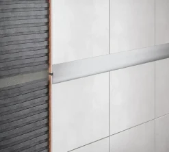 Profilé de transition intérieur droit aluminium effet chromé poli L.2,5m x l.2,6cm x ep.11mm-Diall New