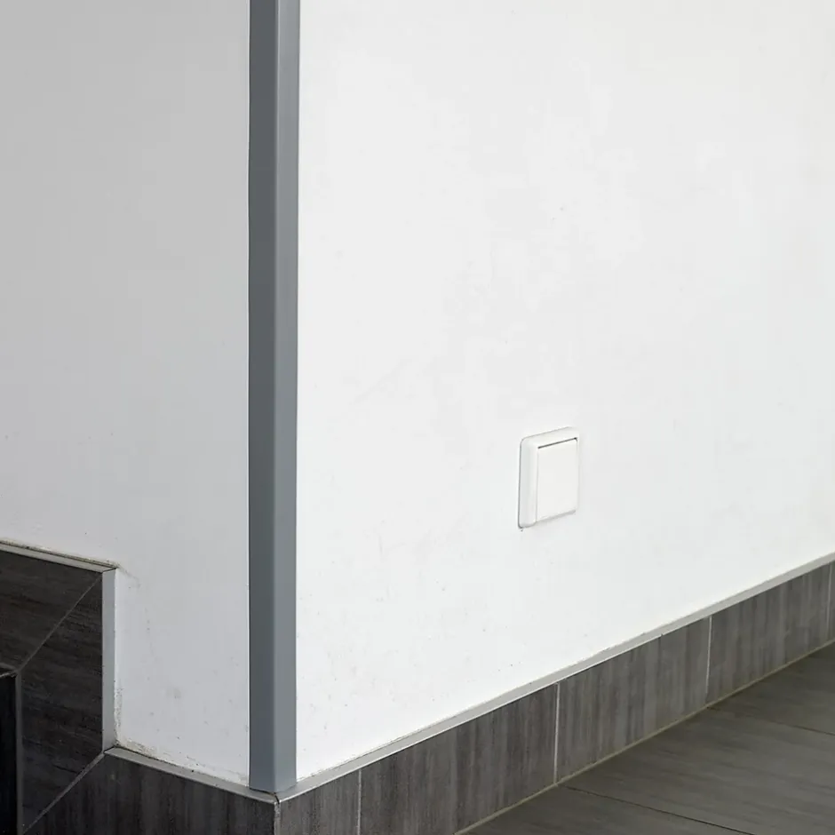 Quest Cornière PVC 35x35 mm de protection et de décoration, baguette d'angle de finition, profilé L, KT, rigide, l'or, 100 cm