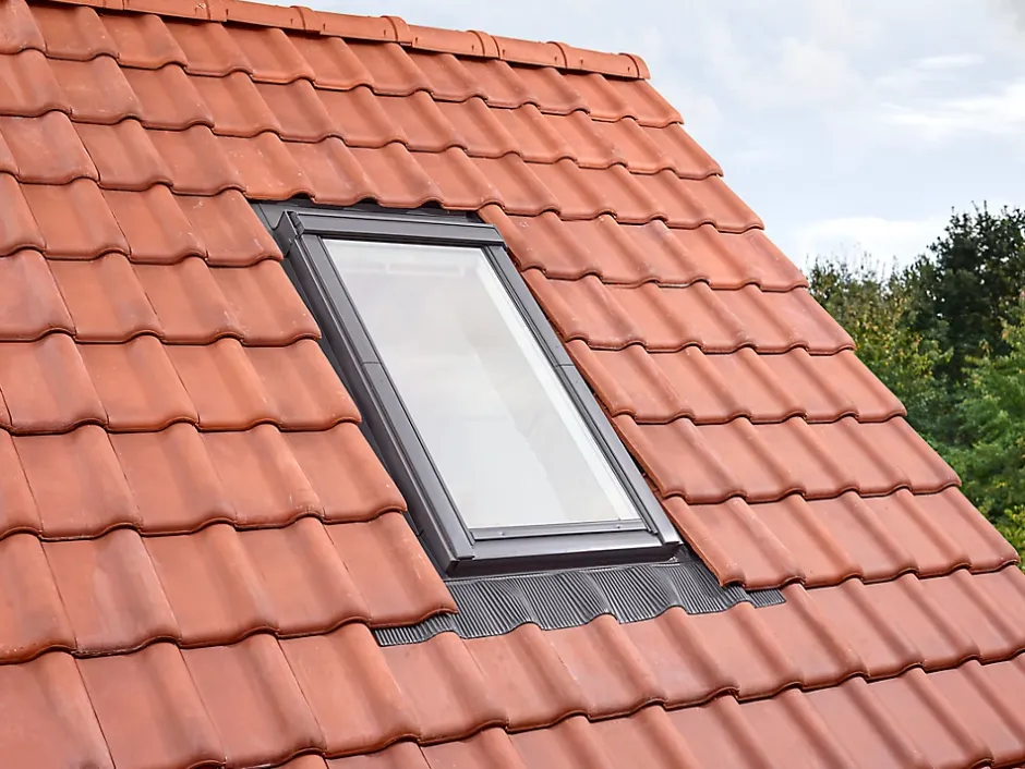 Raccord fenêtre de toit simple sur tuiles EDW CK04 ocre-Velux Online