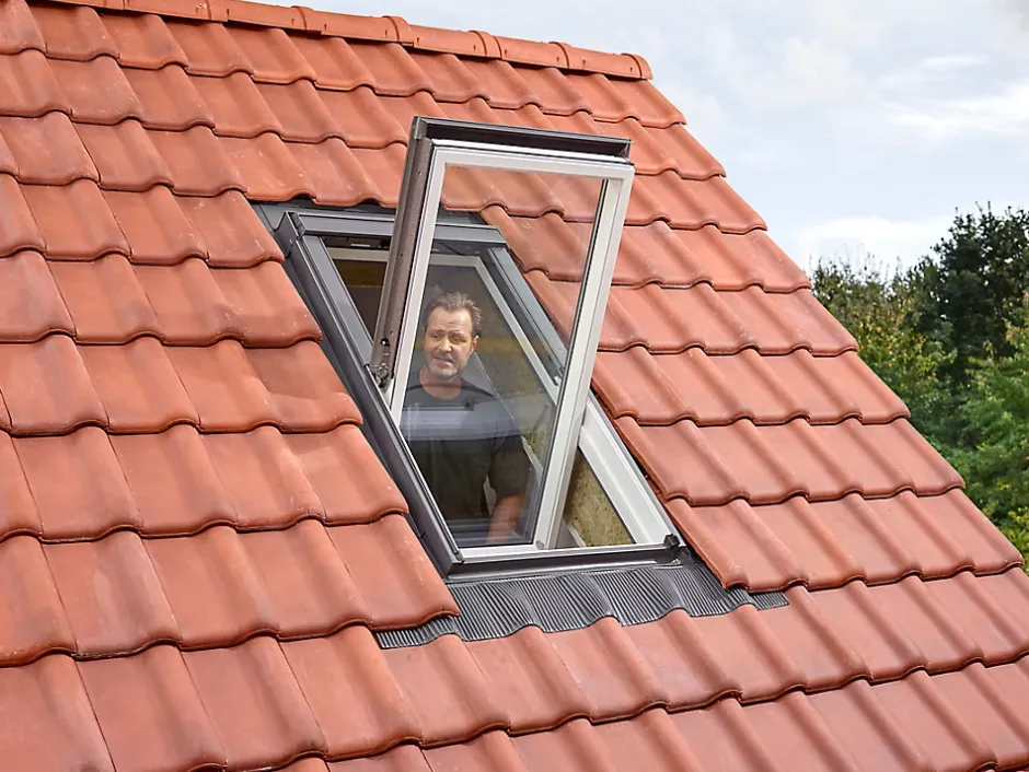 Velux Raccord fenêtre de toit simple sur tuiles EDW UK04 rouge