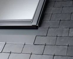 Raccord fenêtre de toit simple sur ardoises EDN CK02 gris-Velux