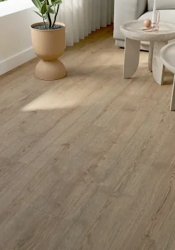 Sol stratifié Berrigan , passage intense AC5, effet chêne brun, L.129,2 cm x l.19,3 cm x ép.8 mm-GoodHome Online