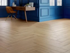 Sol stratifié Cajun bâton rompu, passage intense AC5, effet chêne, L.64,4 cm x l.12,2 cm x ép.8 mm, résistant à l'eau- Clearance