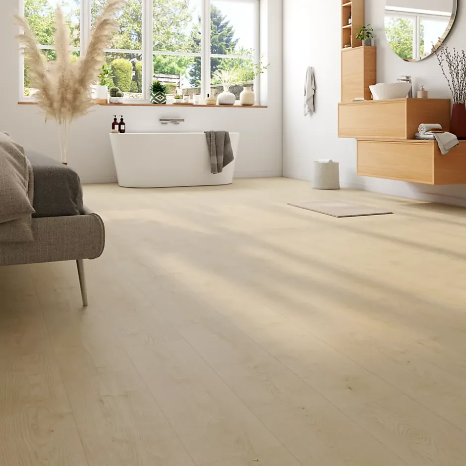 GoodHome Sol stratifié Collville , passage intense AC5, effet chêne, L.129 cm x l.19,3 cm x ép.8 mm, résistant à l'eau