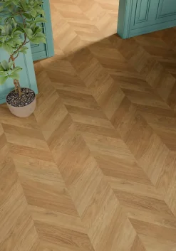 Sol stratifié Leyton , passage intense AC5, effet chêne blond, L.133 cm x l.32,2 cm x ép.10 mm, résistant à l'eau-GoodHome Best