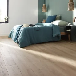 Sol stratifié Malton décor chêne naturel 10 mm l.138 x l.19,3 cm-GoodHome Sale