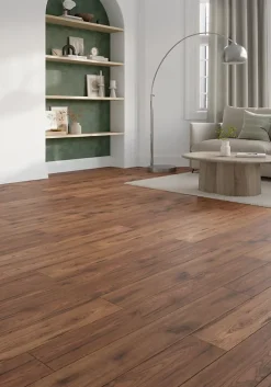 GoodHome Sol stratifié Otley , passage intense AC5, effet chêne brun, L.138,3 cm x l.15,9 cm x ép.8 mm