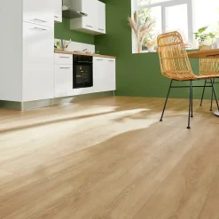 Sol stratifié Southwell , passage intense AC5, effet chêne, L.118,37 cm x l.19,1 cm x ép.10 mm, résistant à l'eau-GoodHome Sale