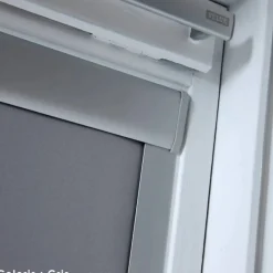 Store fenêtre de toit occultant compatible VELUX M04 78x98cm Beige - MADECO-Protecta New