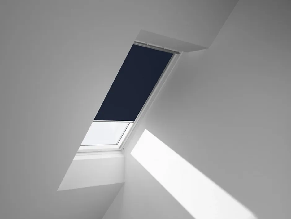 Store occultant fenêtre de toit DKL SK06 marine-Velux