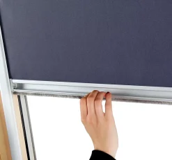 Store occultant pour fenêtre de toit ROTO - Gris Clair - avec un vitrage de H 103,5 x 100 cm-Avosdim Discount