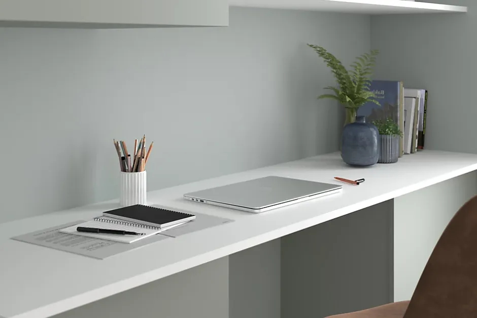 Tablette mélaminé blanc 40 x 250 cm, ép. 1,8cm- Sale