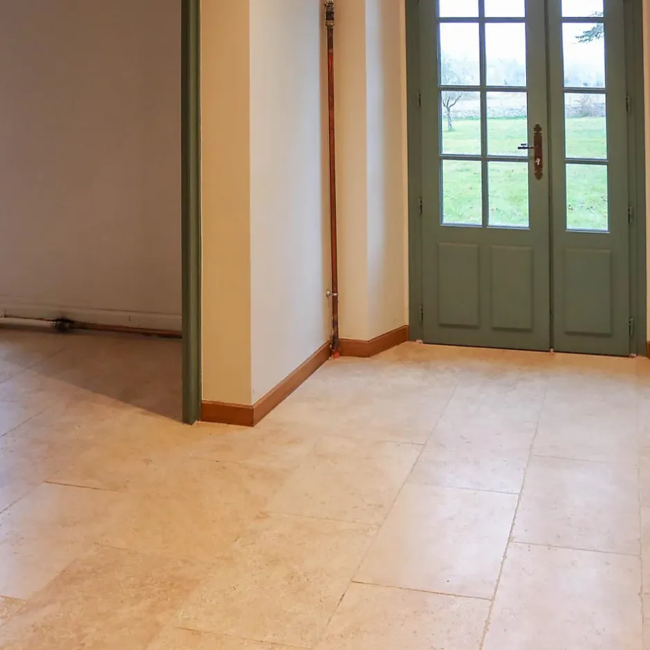 Ligerio Travertin pierre naturelle mur/sol premier choix light clair - 61 cm x 40,6 cm x 1,2cm - Vendu au m²