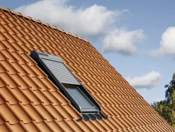 Velux Volet roulant rigide pour fenêtre de toit, gris anthracite, à énergie solaire, l.55 x H.70 cm, SSL 9 0000S