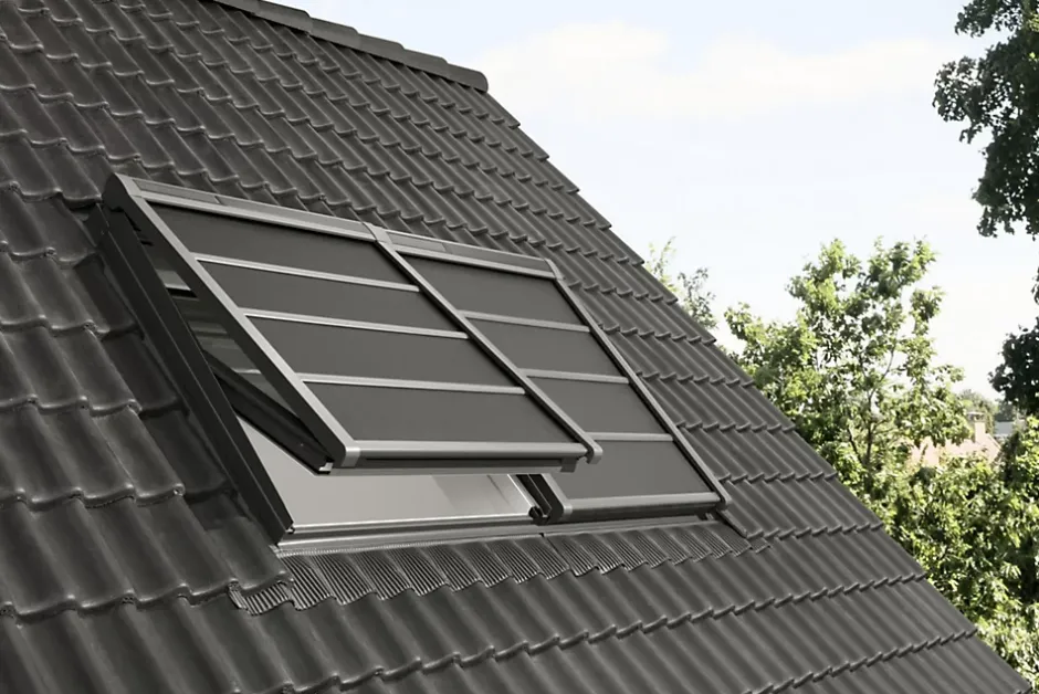 Velux Volet roulant souple pour fenêtre de toit, gris anthracite, à énergie solaire, l.78 x H.118 cm, SSS MK06 0000S