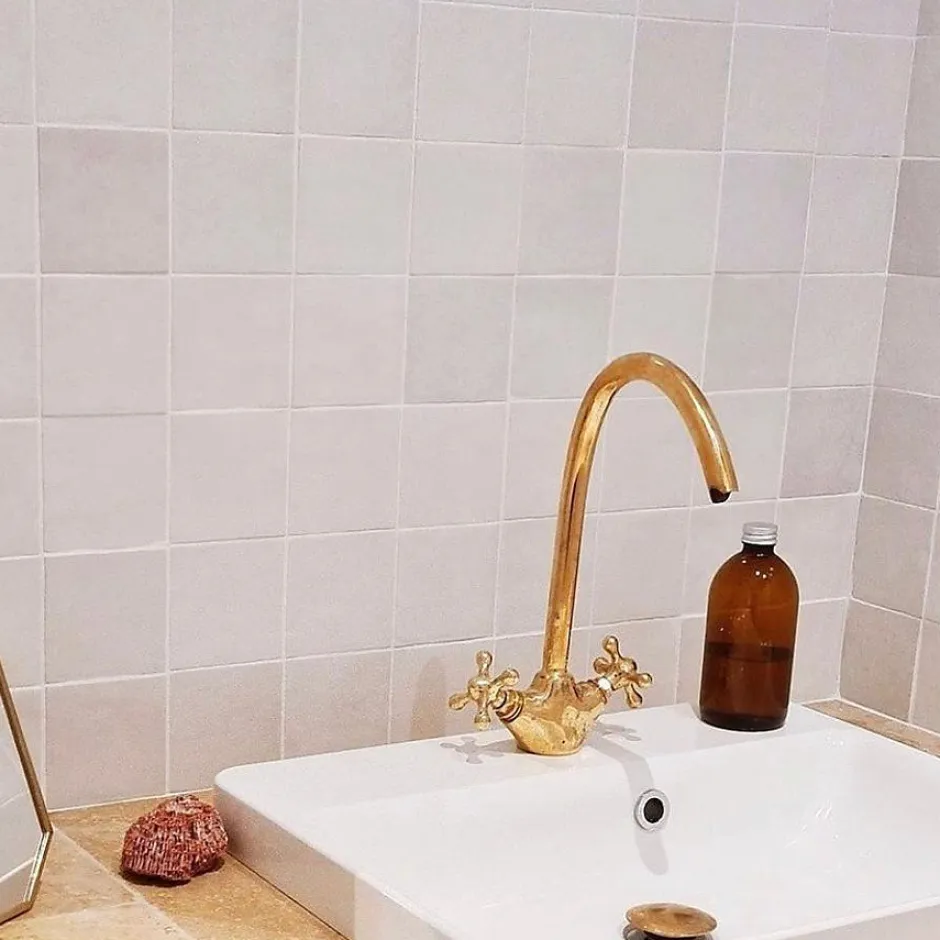 Concept Mosaïque Véritable carreau zellige marocain 10x10 cm BLANC CASSÉ